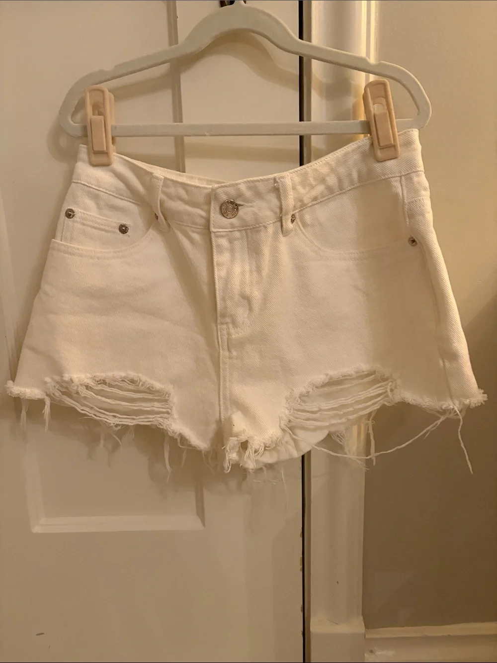 Edikted White Distressed Frayed Hem Denim Shorts
